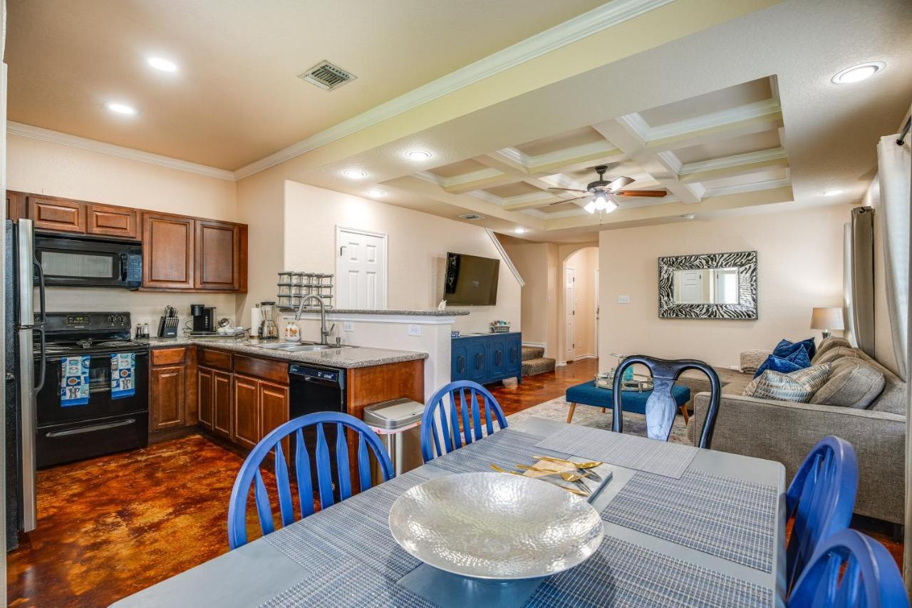 San Antonio Townhome About 2 Mi To Aquarium! Εξωτερικό φωτογραφία