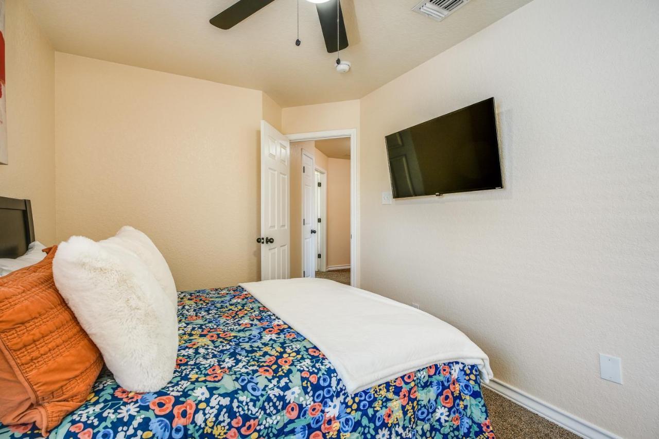 San Antonio Townhome About 2 Mi To Aquarium! Εξωτερικό φωτογραφία
